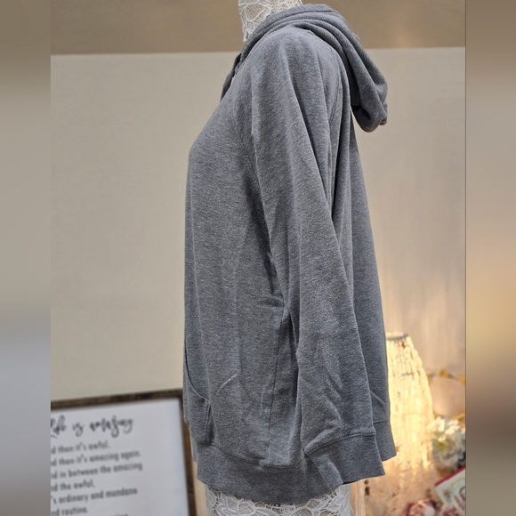 Torrid Strong Live Love Sweat Shirt Hoodie Sz 2 - Picture 3 of 11